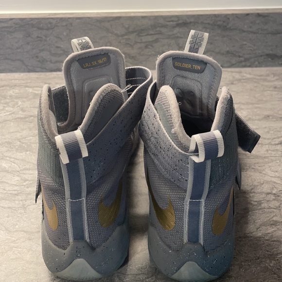 lebron james soldier 10 - Picture 2 of 5